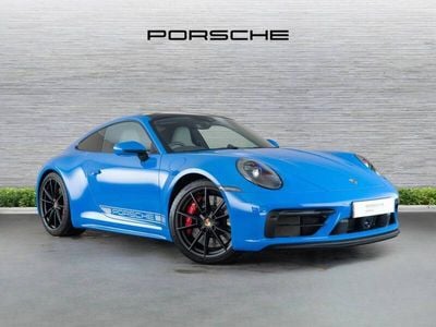 Porsche 911 Carrera 4 GTS