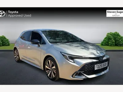 Used Toyota Corolla Design 140 HP (102 kW) 2025 Silver Hatchback