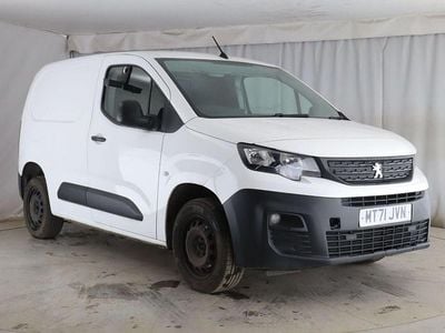 Begagnad Peugeot Partner Premium 2021 Vit Minibuss