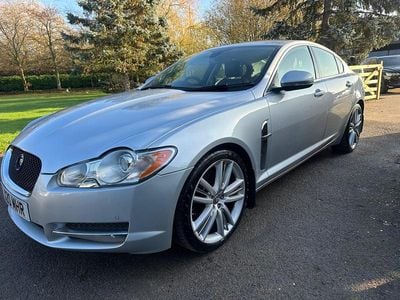Begagnad Jaguar XF Premium Luxury 2011 Silver Sedan