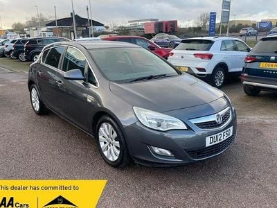 Used Vauxhall Astra 125 HP (91 kW) 2012 Grey Hatchback