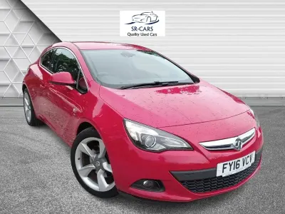 Used Vauxhall Astra GTC SRi 165 HP (121 kW) 2016 Red Hatchback