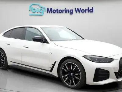 Używany BMW i4 M Sport 400 kW (544 KM) 2024 Biały Sedan/Limuzyna