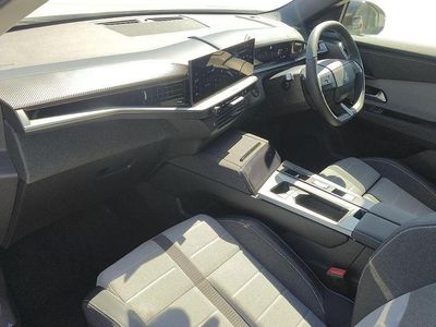 Used Vauxhall Grandland 156 kW (213 HP) 2025 White SUV