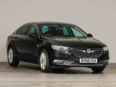 Used Vauxhall Insignia SRi 165 HP (121 kW) 2018 Black Hatchback