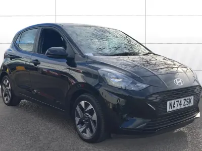 Używany Hyundai i10 Advanced 63 KM (46 kW) 2024 Czarny Hatchback