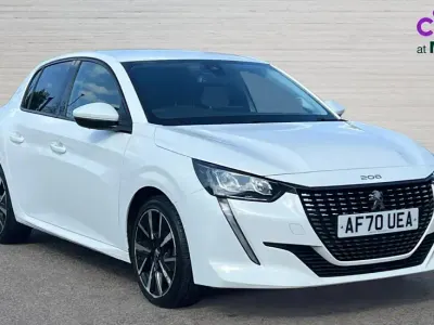 Used Peugeot 208 Allure Premium 101 HP (74 kW) 2020 White Hatchback