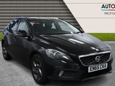 Used Volvo V40 120 HP (88 kW) 2015 Black Hatchback