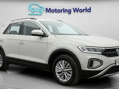 Usado VW T-Roc Life 110 HP (80 kW) 2024 SUV