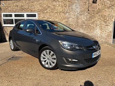 Second-hand Vauxhall Astra Elite 115 CP (84 kW) 2014 Gri Hatchback
