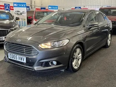 Begagnad Ford Mondeo Titanium 150 HK (110 kW) 2015 Grå Halvkombi