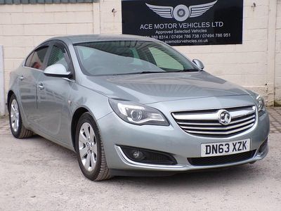 Used Vauxhall Insignia SRi 140 HP (102 kW) 2013 Silver Hatchback