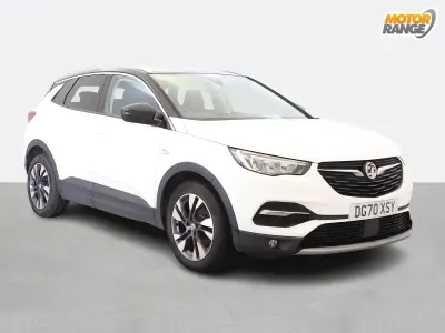 Used Vauxhall Grandland X SRi 130 HP (95 kW) 2020 White SUV