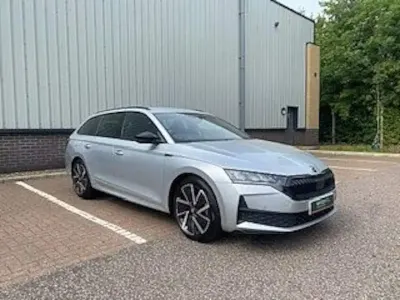 Used Skoda Octavia SportLine 110 HP (80 kW) 2025 Brilliant silver metallic Estate