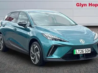 Usado MG MG4 EV 319 kW (435 HP) 2026 Verde Citadino