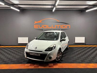 White Used 2012 Renault Clio IV Dynamique Hatchback | £3,795 (Good price)