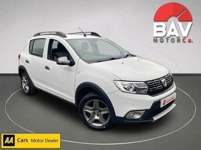 Used Dacia Sandero Lauréate 90 HP (66 kW) 2017 White Hatchback