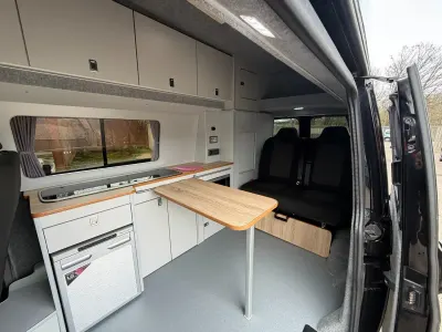 Usado VW Transporter Highline 204 CV (150 kW) 2021 Negro Van