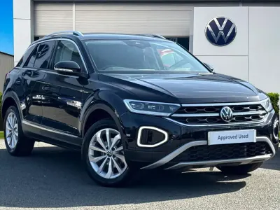 Usado VW T-Roc Style 150 HP (110 kW) 2025 Preto SUV
