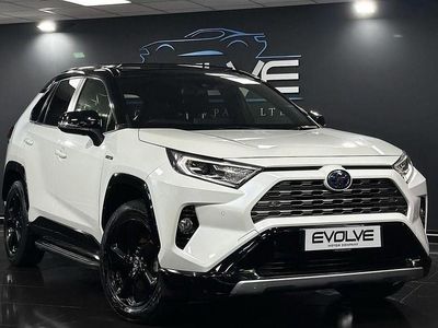 Used Toyota RAV4 222 HP (163 kW) 2019 White/black Estate