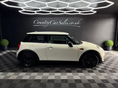 Used Mini ONE Hatch 102 HP (75 kW) 2015 White Hatchback