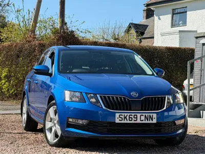 Gebraucht Skoda Octavia SE Drive 150 PS (110 kW) 2019 Blau Kleinwagen