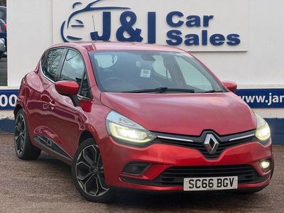 Used Renault Clio IV Dynamique 90 HP (66 kW) 2016 Red Hatchback