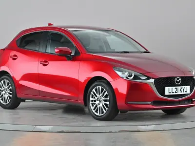 Usado Mazda 2 Inclusive 90 HP (66 kW) 2021 Vermelho Citadino