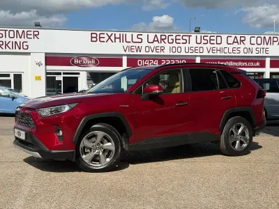 Used Toyota RAV4 218 HP (160 kW) 2019 Red SUV
