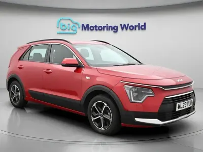 Używany Kia Niro 139 KM (102 kW) 2023 Czerwony SUV