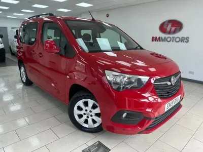 Used Vauxhall Combo S 110 HP (80 kW) 2019 Red MPV
