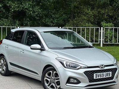 Used Hyundai i20 Premium 100 HP (73 kW) 2019 Silver Hatchback