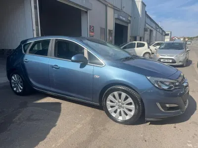 Used Vauxhall Astra Elite 2014 Blue Hatchback