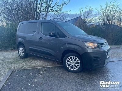 Used Citroën Berlingo 100 HP (73 kW) 2021 Grey MPV