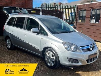 Used Vauxhall Zafira 120 HP (88 kW) 2014 Silver MPV