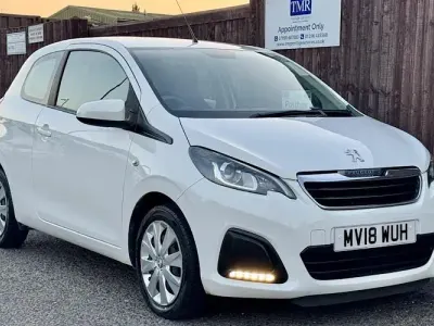 Used Peugeot 108 Active 68 HP (50 kW) 2018 White Hatchback