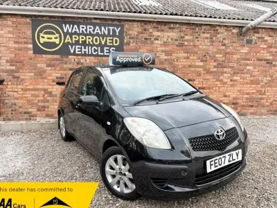 Używany Toyota Yaris 85 KM (62 kW) 2007 Czarny Hatchback