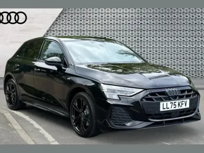 Usado Audi A3 e-tron Black Edition 200 CV (147 kW) 2025 Negro Utilitario