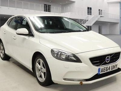 White Used 2014 Volvo V40 SE Hatchback | £3,495 (Fair price)