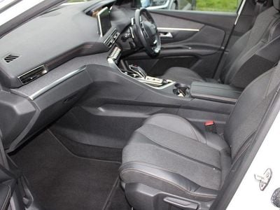 Used Peugeot 3008 Premium 129 HP (94 kW) 2019 White SUV