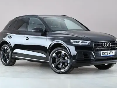 Usado Audi Q5 Black Edition 190 HP (139 kW) 2019 Preto SUV