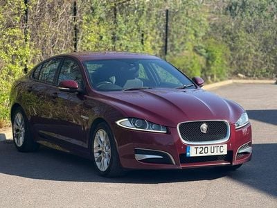 Used Jaguar XF R-Sport 200 HP (147 kW) 2015 Red Sedan