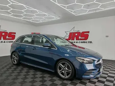 Used Mercedes B200 AMG line 147 HP (108 kW) 2019 Blue Hatchback