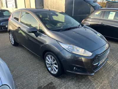 Used Ford Fiesta Titanium 2017 Grey Hatchback