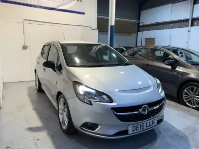 Używany Vauxhall Corsa SRi 2016 Srebrny Hatchback