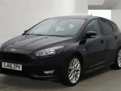 Used Ford Focus ST-Line 125 HP (91 kW) 2016 Black Hatchback