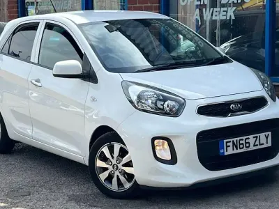 Used Kia Picanto 66 HP (48 kW) 2016 White Hatchback
