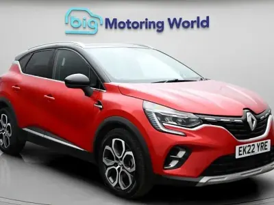 Used Renault Captur SE 160 HP (117 kW) 2022 Red/black SUV