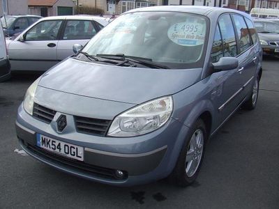 Metallic blue Used 2004 Renault Grand Scénic II Dynamique MPV | £3,495