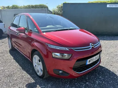 Used Citroën C4 Picasso Exclusive 2015 Red MPV